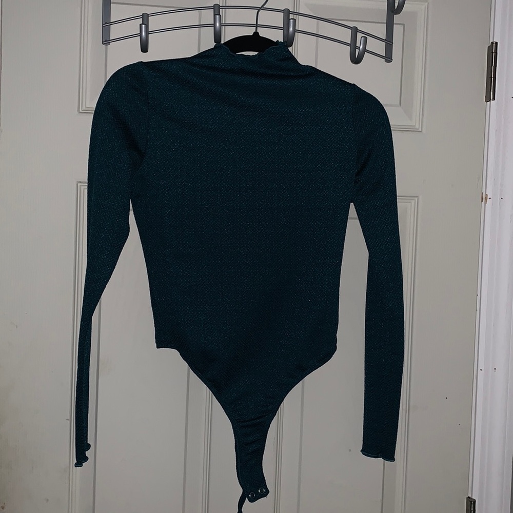 Cute lettuce cut bodysuit.